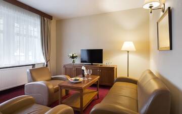 Фото номера Апартаменты с балконом и видом на парк Отель Bukowy Park Hotel Medical SPA г. Поляница-Здруй 3